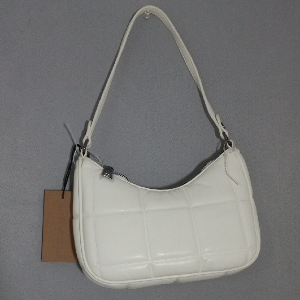 Steve Madden White Shoulder Bag with Chain Detail - Picture 2 of 5